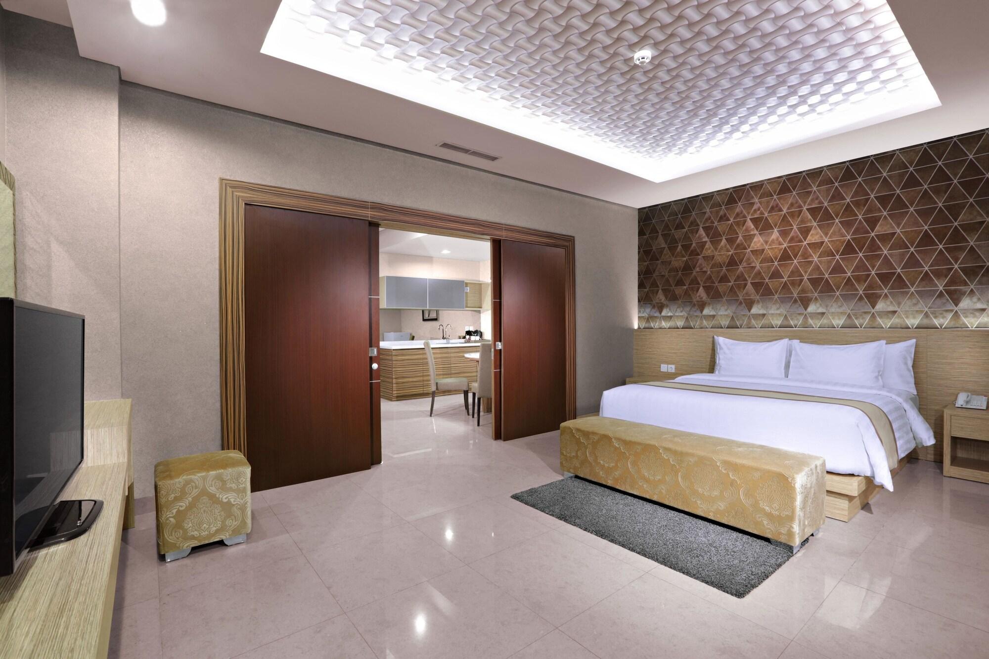 Aston Imperial Bekasi Hotel & Conference Center Exterior foto
